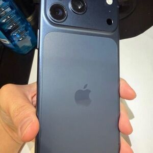 Apple Smartphone with Dual Cameras - Dark Gray